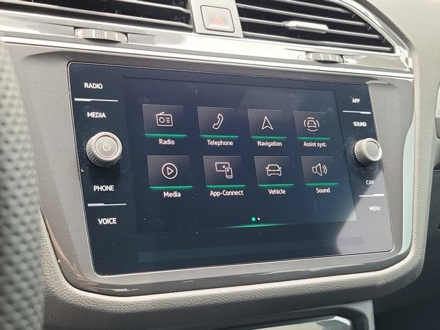 2024 Volkswagen Tiguan 2.0T SE R-Line Black