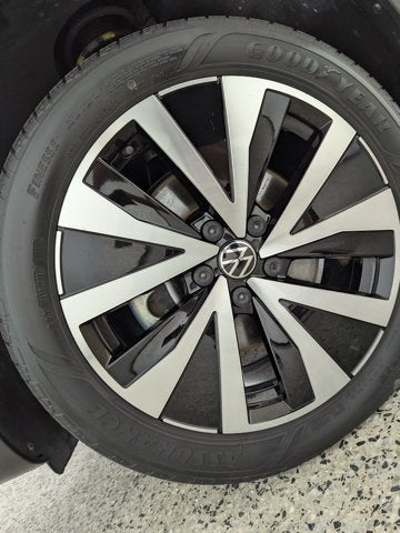 2022 Volkswagen Taos SE FWD