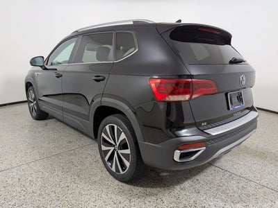 2022 Volkswagen Taos SE FWD