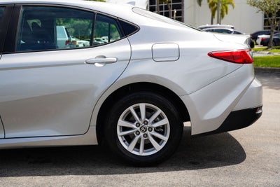 2025 Toyota Camry LE
