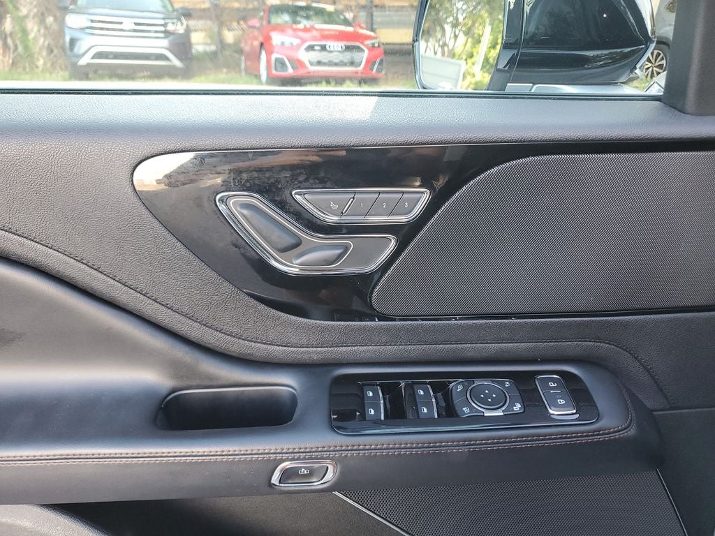 2022 Lincoln Aviator Standard
