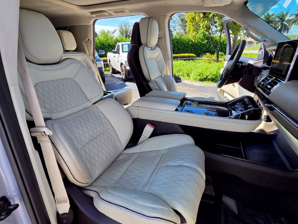 2020 Lincoln Navigator Black Label