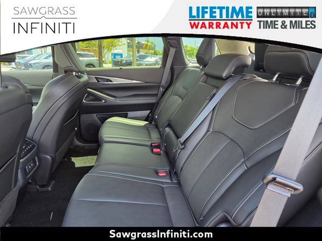 2026 INFINITI QX60 LUXE