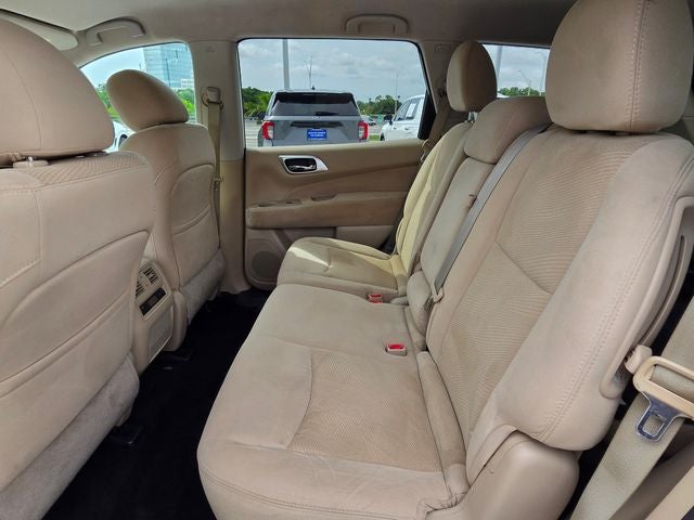 2016 Nissan Pathfinder S