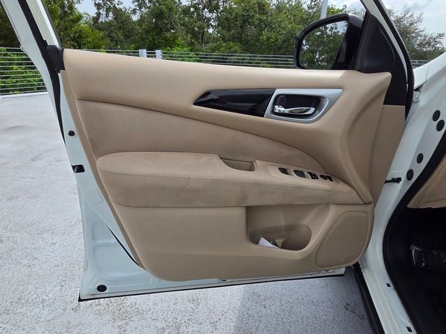2016 Nissan Pathfinder S