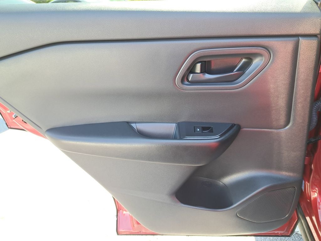 2025 Nissan Rogue S