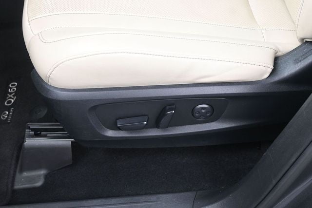 2022 INFINITI QX60 LUXE