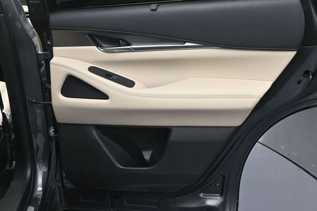2022 INFINITI QX60 LUXE