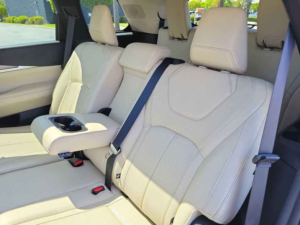 2024 INFINITI QX60 LUXE