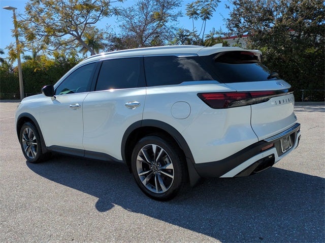 2023 INFINITI QX60 LUXE