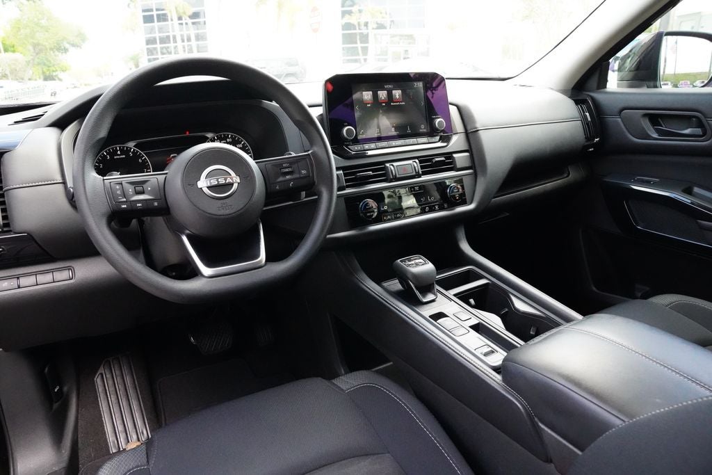 2023 Nissan Pathfinder S