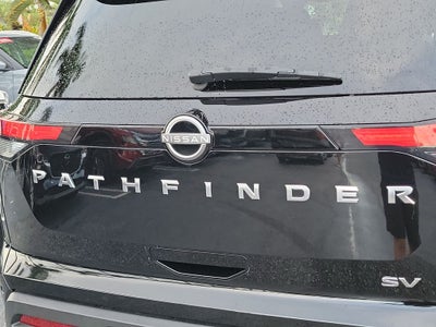 2024 Nissan Pathfinder SV