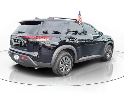 2024 Nissan Pathfinder SV