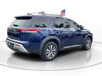 2024 Nissan Pathfinder SL
