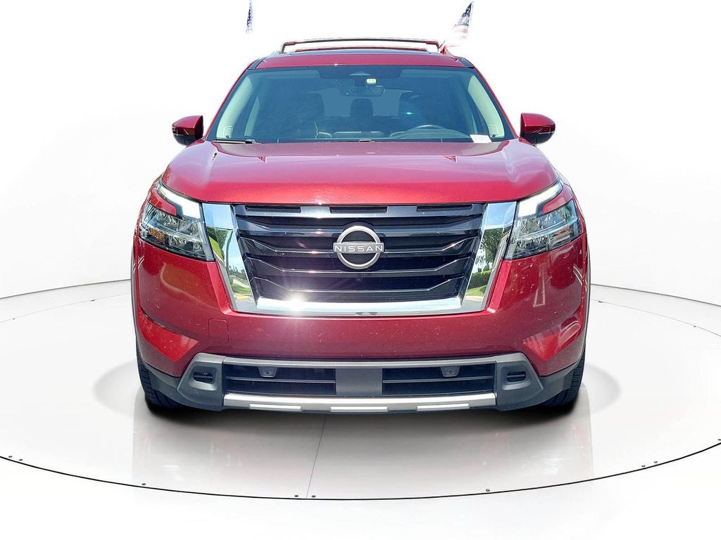 2023 Nissan Pathfinder SL