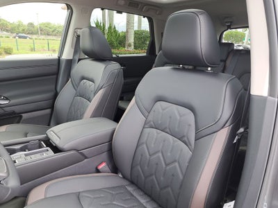 2026 Nissan Pathfinder Platinum