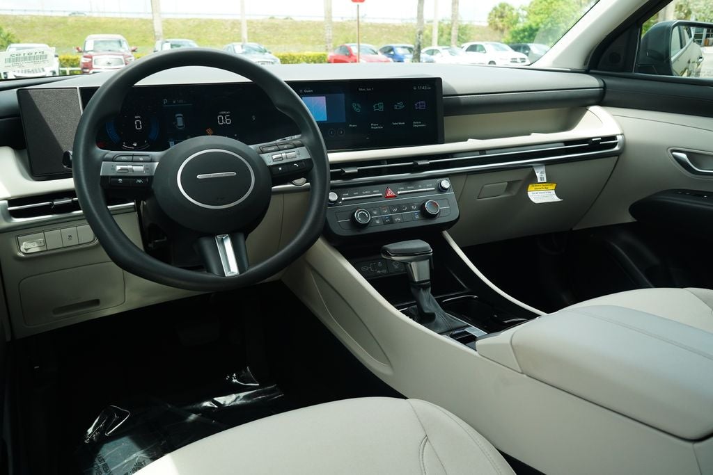 2025 Hyundai Tucson SE