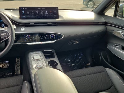 2024 Genesis GV70 2.5T