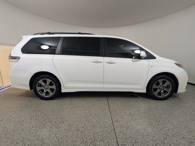 2019 Toyota Sienna SE AWD 7-Passenger