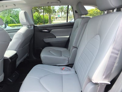 2023 Toyota Highlander XLE
