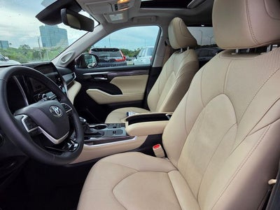 2025 Toyota Highlander Limited