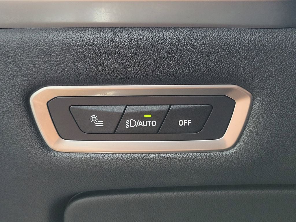 2025 BMW X7 xDrive40i M