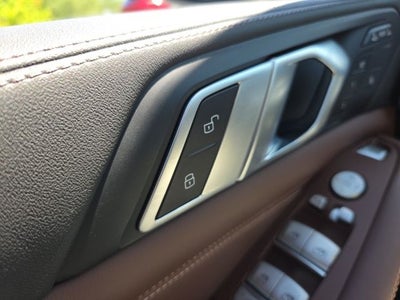 2023 BMW X7 xDrive40i