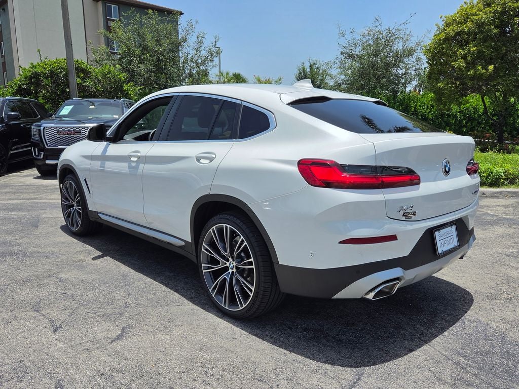 2025 BMW X4 xDrive30i