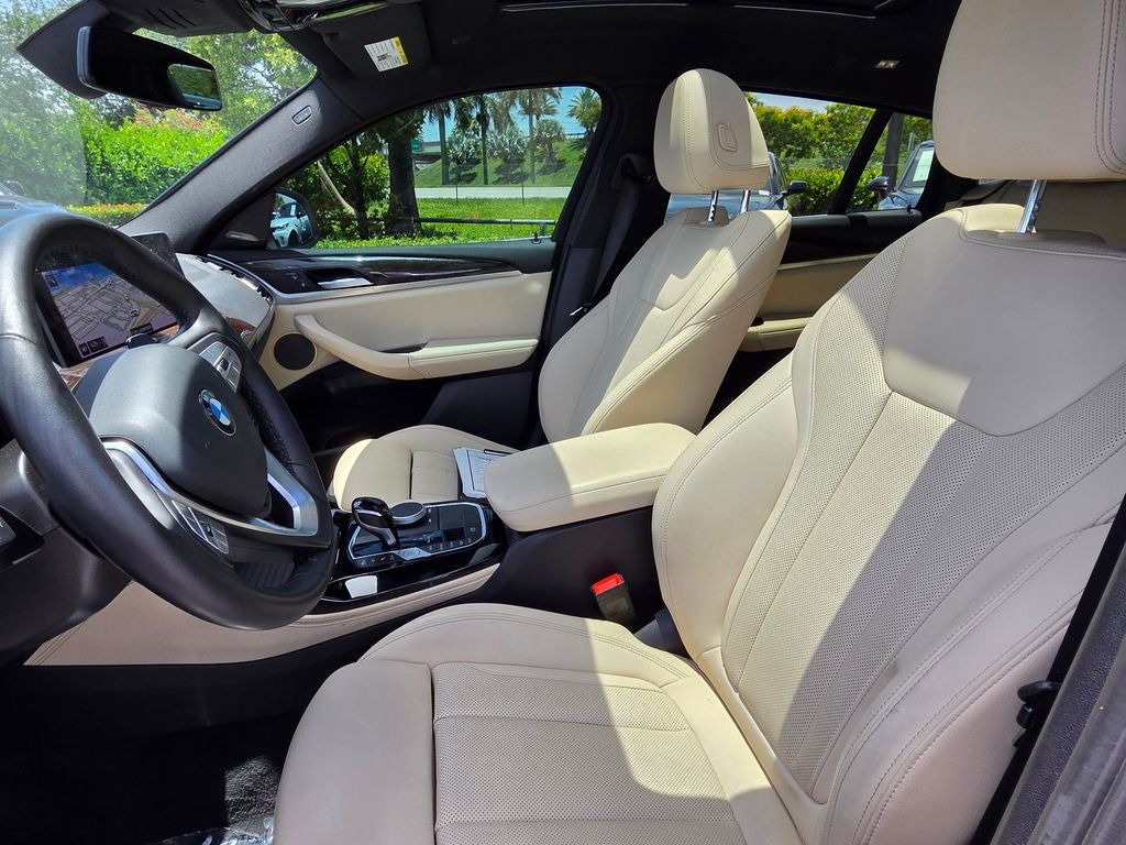 2025 BMW X4 xDrive30i