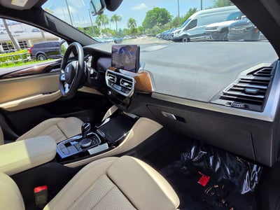 2025 BMW X4 xDrive30i