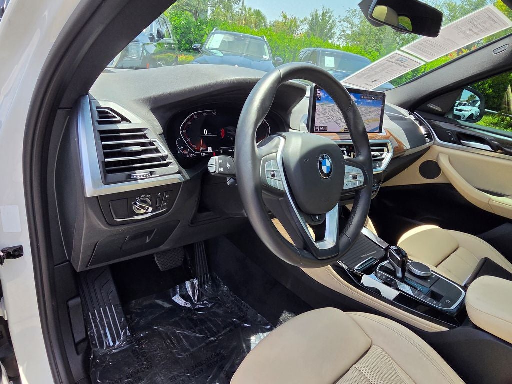 2025 BMW X4 xDrive30i