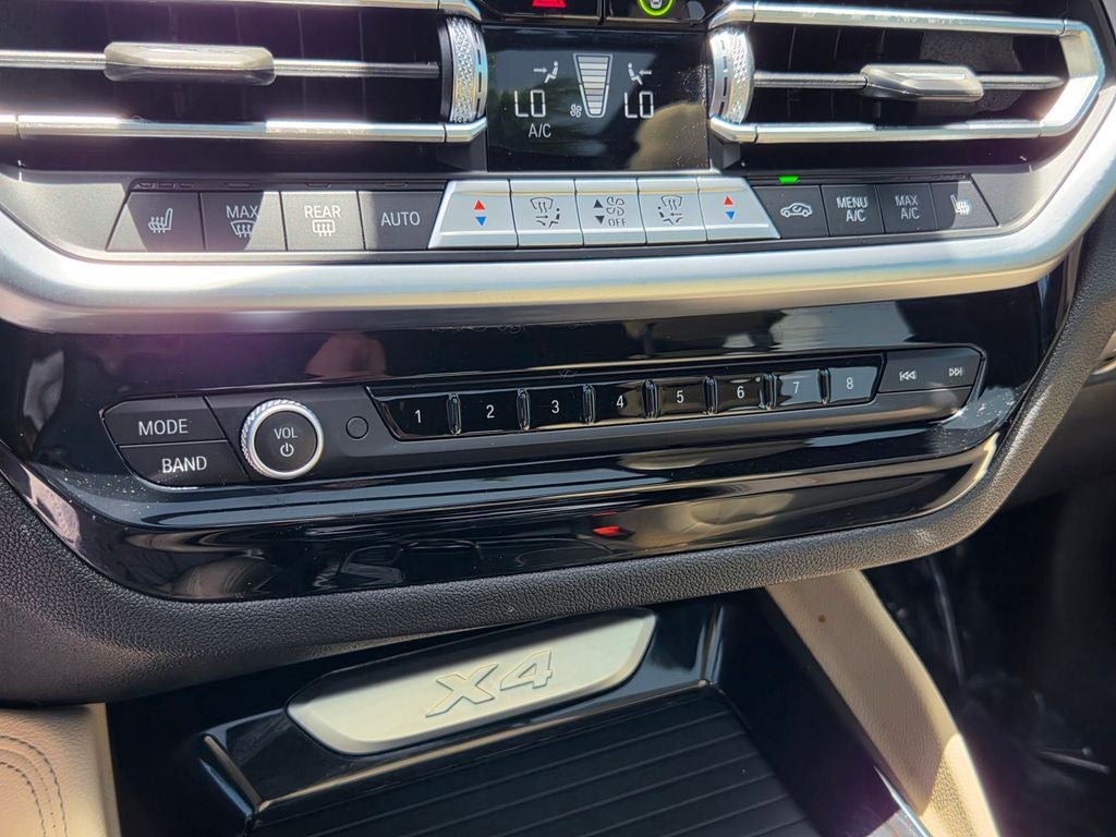 2025 BMW X4 xDrive30i