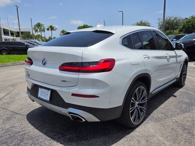 2025 BMW X4 xDrive30i
