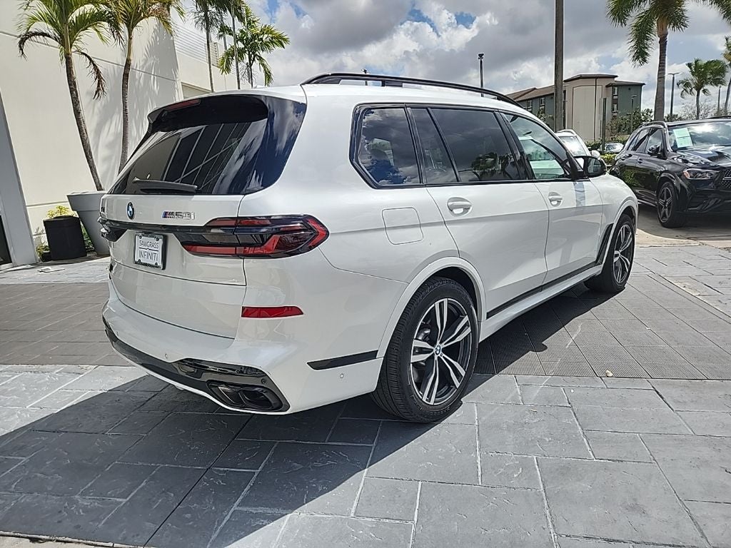 2024 BMW X7 M60i
