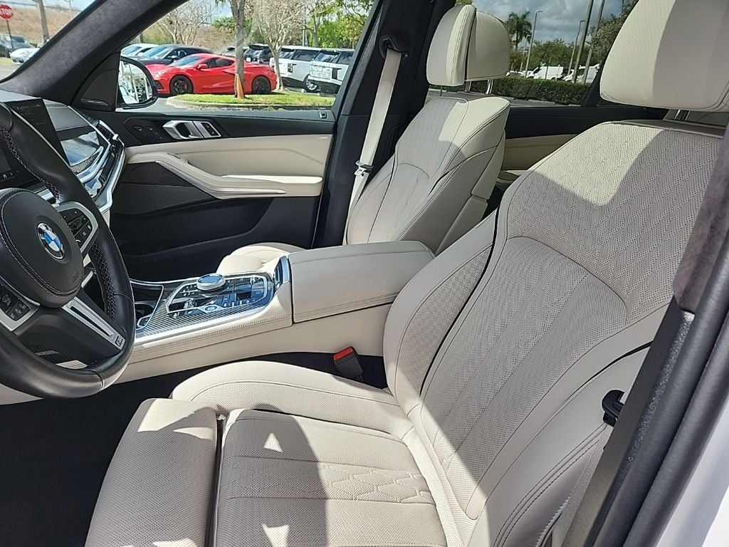 2024 BMW X7 M60i