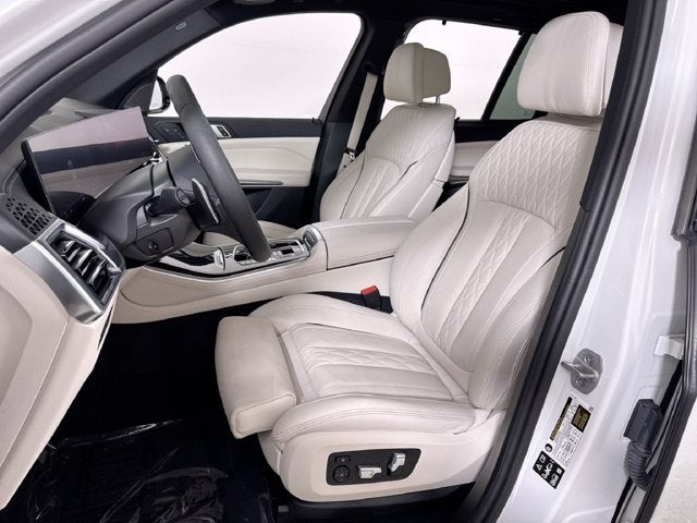 2025 BMW X5 M60i