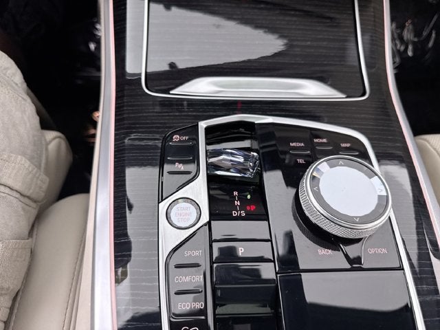 2025 BMW X5 M60i