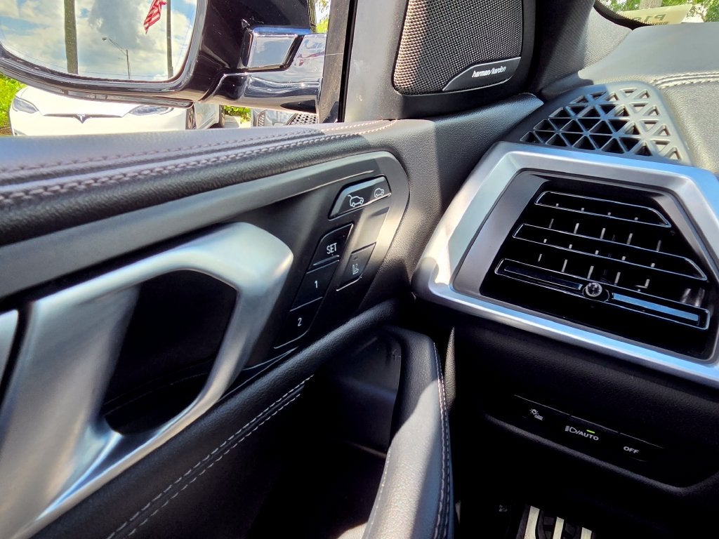 2024 BMW X6 xDrive40i