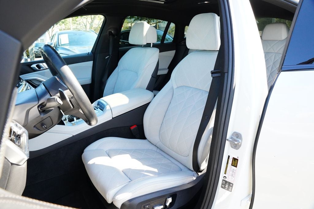 2025 BMW X6 xDrive40i