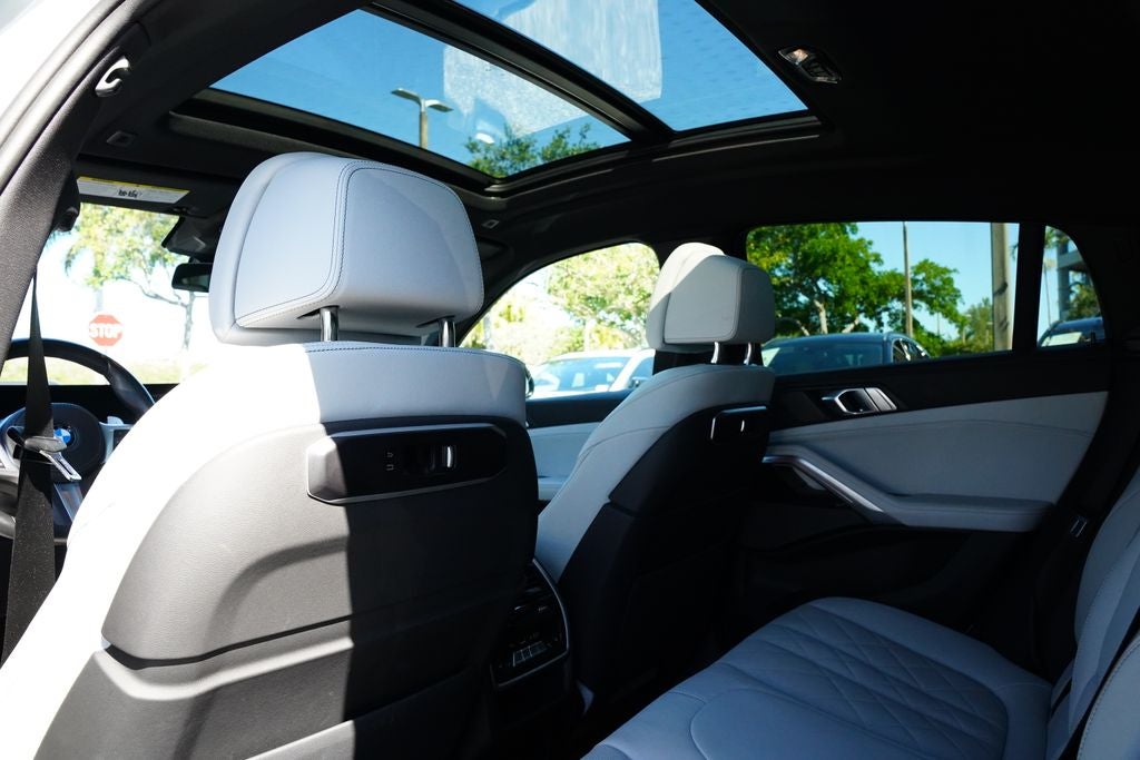 2025 BMW X6 xDrive40i