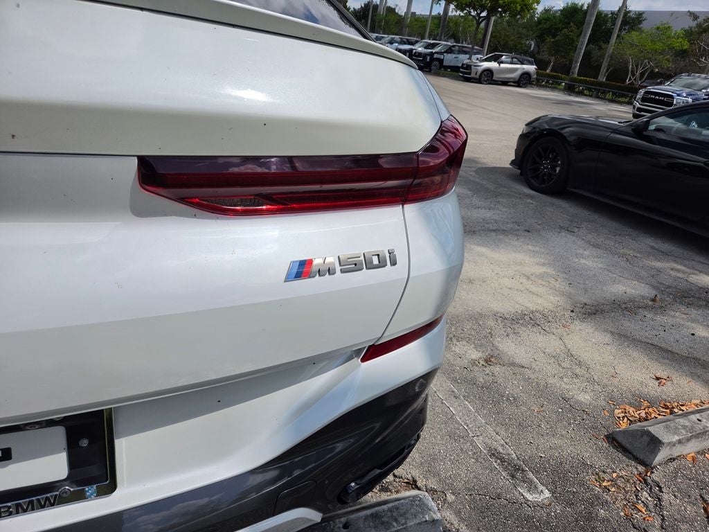 2022 BMW X6 M50i