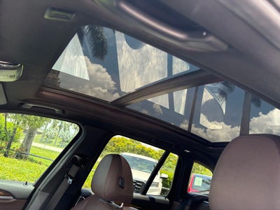 2019 BMW X3 sDrive30i FULL APPLE CAR PLAY, BLACKED OUT & MORE!