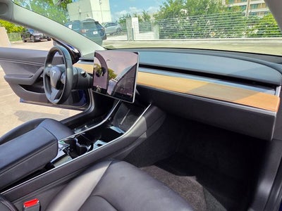 2019 Tesla Model 3 Mid Range