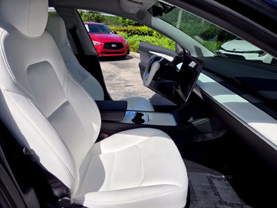 2023 Tesla Model 3 Performance