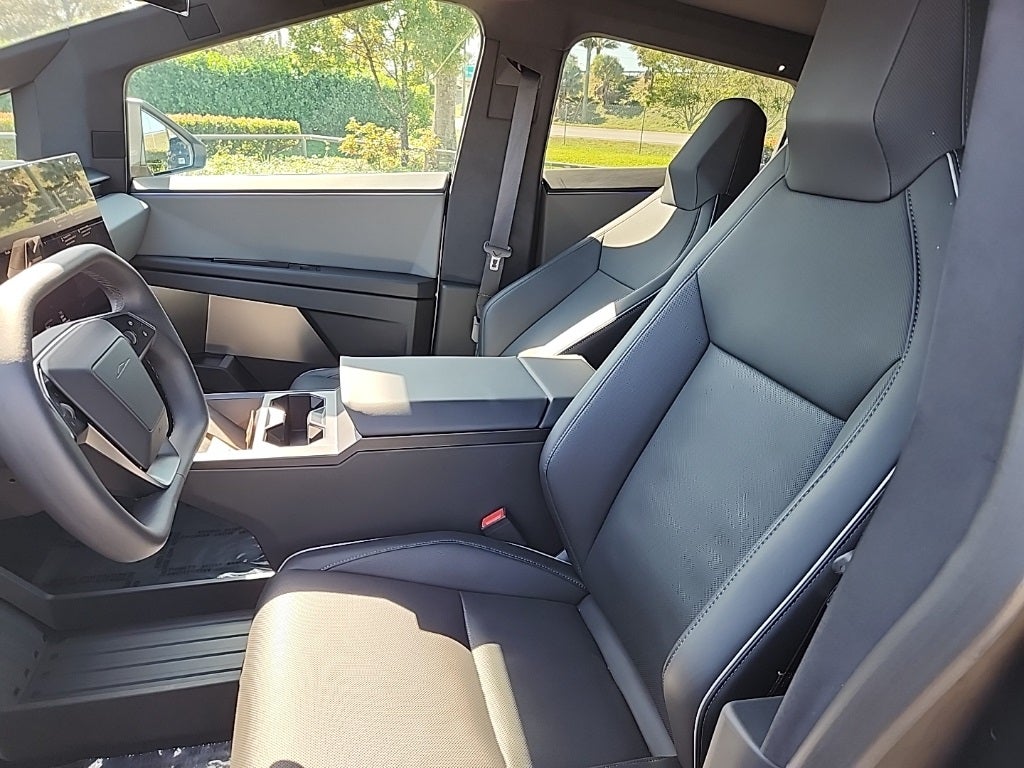 2025 Tesla Cybertruck Base