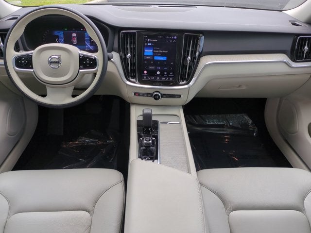 2024 Volvo S60 Plus Dark Theme