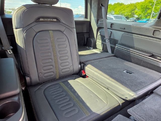 2024 Rivian R1S Adventure Dual Motor Standard Pack