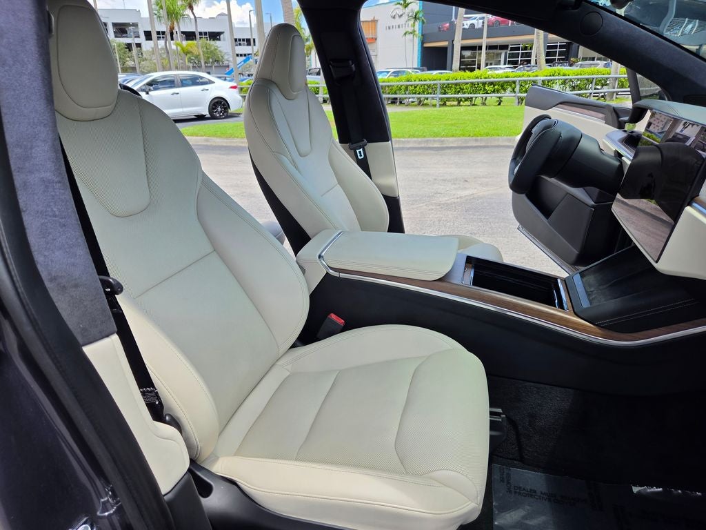 2023 Tesla Model X Standard Range
