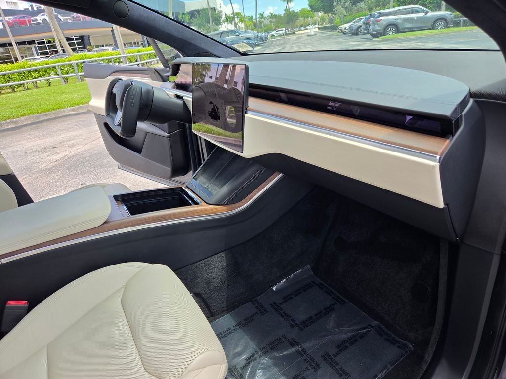 2023 Tesla Model X Standard Range