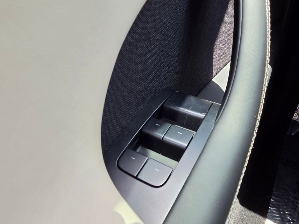 2023 Tesla Model X Standard Range
